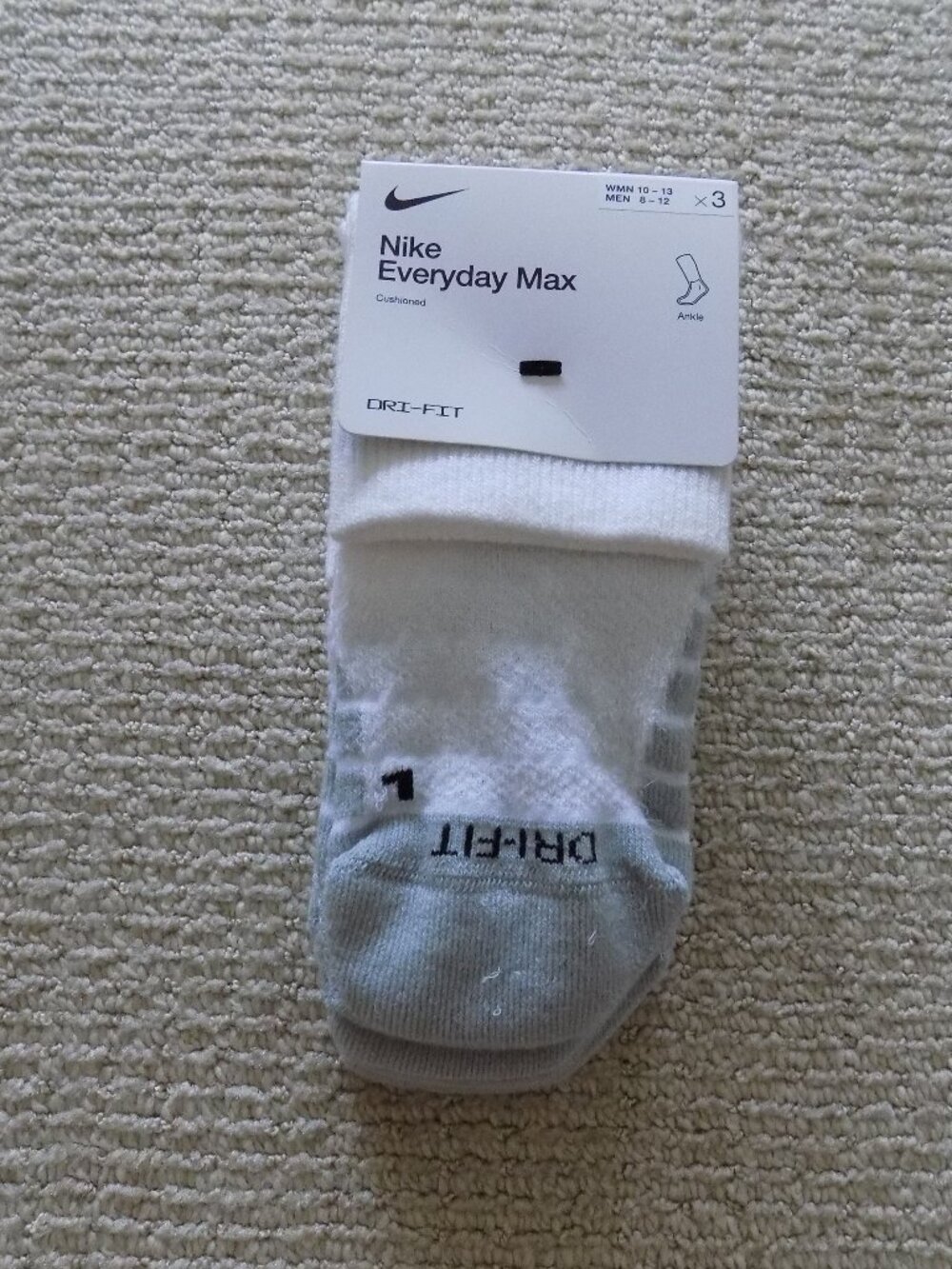 NWT MENS NIKE EVERYDAY MAX CUSHIONED ANKLE SOCKS WHITE GREY BLACK #1
